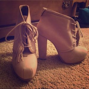 Steve Madden tan heel booties